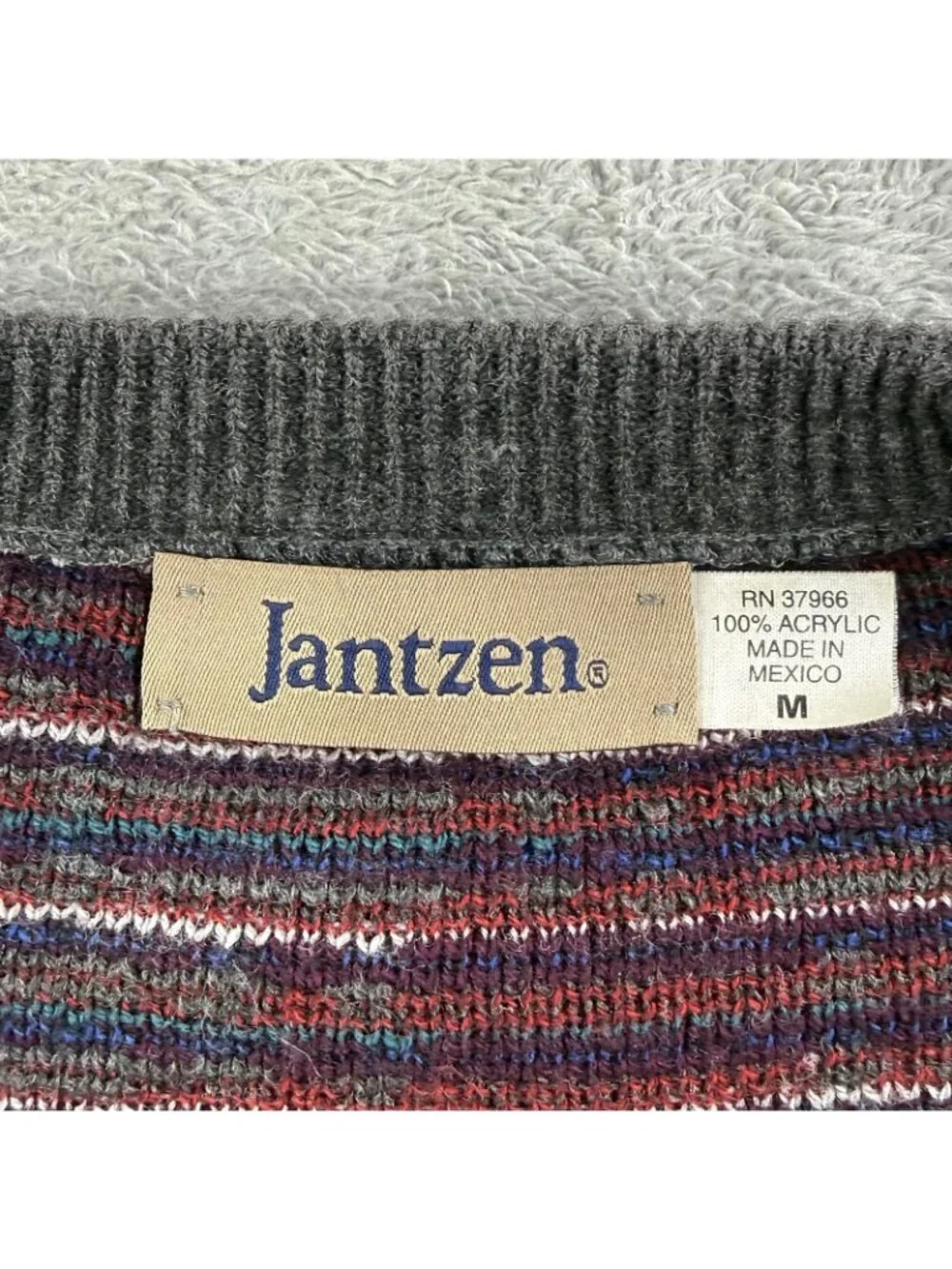 Vintage Jantzen Sweater Mens Medium Red Geometric V Neck Acrylic Knit Pullover